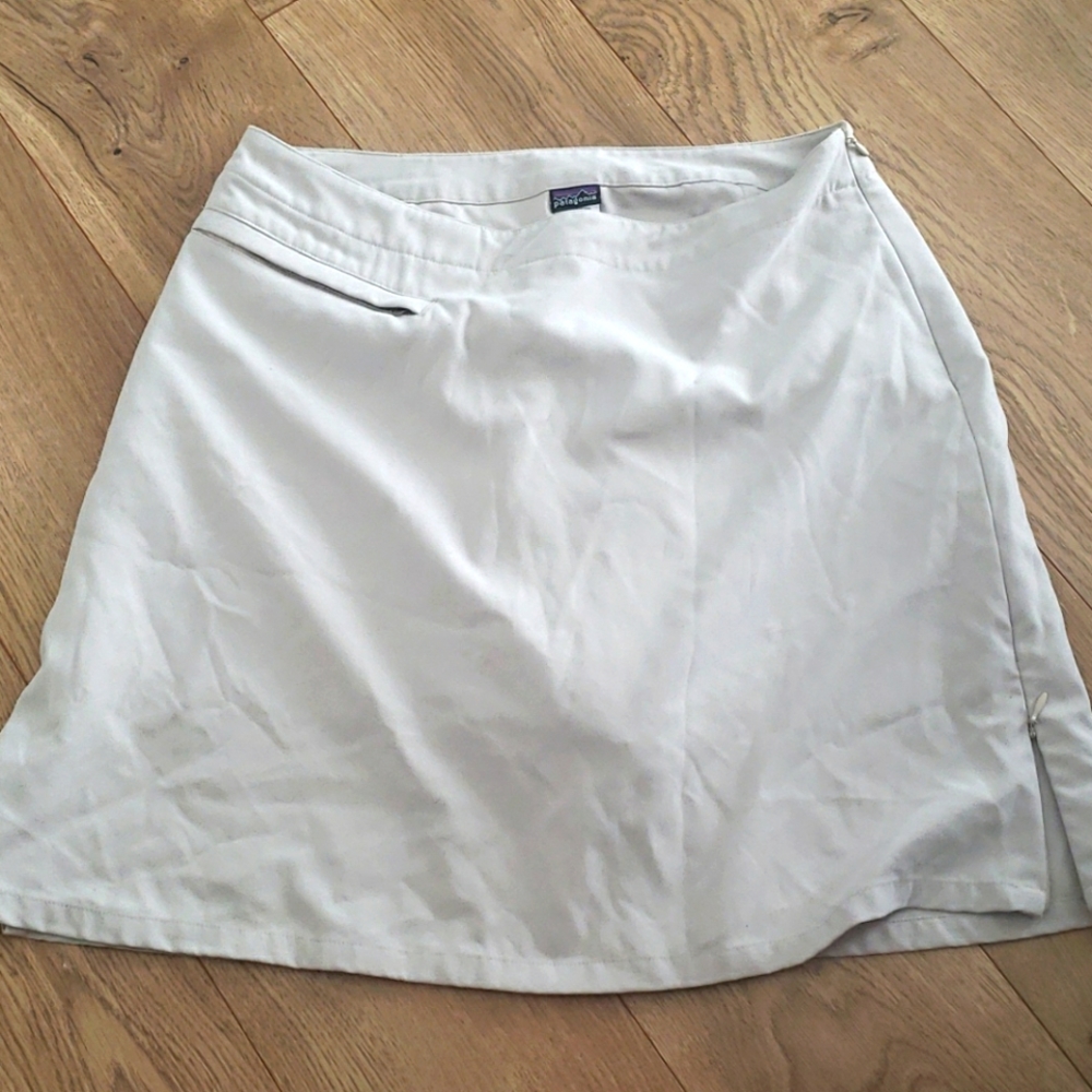 Patagonia size 8 skort